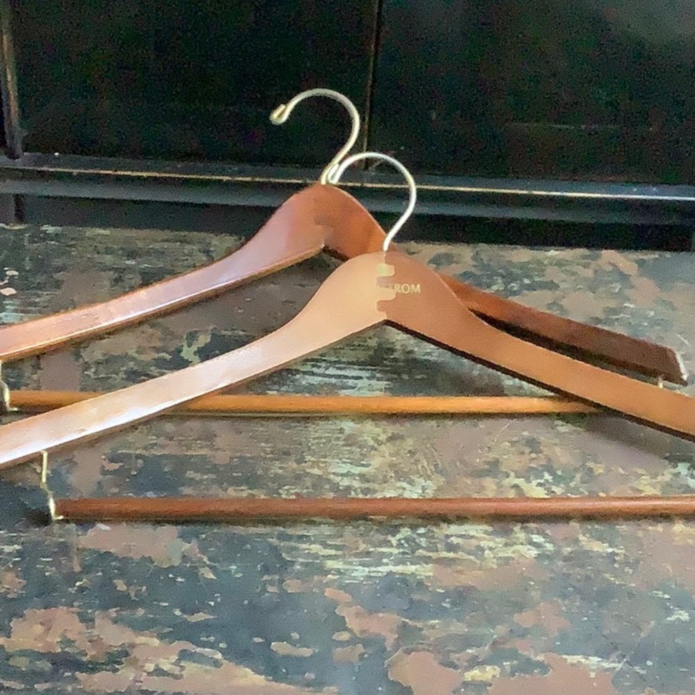 8 Vintage Wooden Mens Suit Hangers - Picture 4 of 6